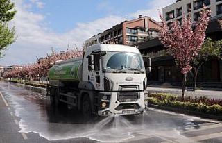 Büyükçekmece’nin sokak ve meydanları dezenfekte...