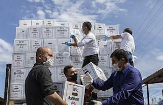 Büyükşehir Belediyesi, esnafa 15 bin 500 gıda...