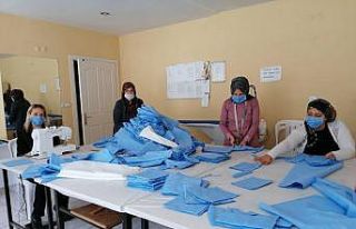 Büyükşehir üretilen maskeleri ilçelerde dağıtıyor