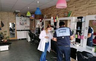 Büyükşehir zabıtasından AVM ve berberlere denetim