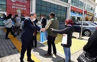 Büyükşehirden Ankaralılara ücretsiz maske dağıtımı