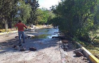 Cadde ve sokaklar göle döndü, kimse ne olduğunu...