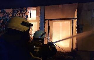 Cami çıkan yangında kullanılamaz hale geldi