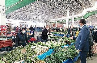Çan Belediye Başkanı Öz, pazarda korona virüs...