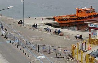 Çanakkale’de bazı gençler sosyal mesafe kurallarını...