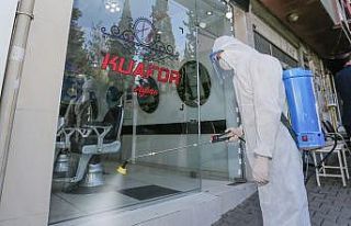 Canik’te berberler dezenfekte edildi