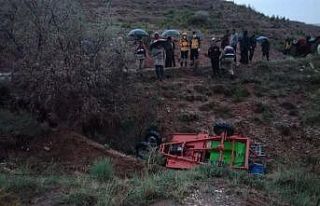 Çapa motoru şarampole yuvarlandı: 1 ölü, 1 yaralı