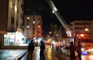 Çatı yangını paniğe neden oldu