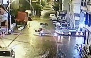 Çekicinin yola düzeltmek için serdiği halata motosiklet...