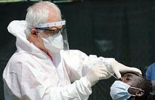 Cisse’nin korona testindeki komik anları sosyal...