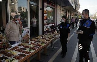 Cizre polisi korona virüs ile mücadele kapsamında...