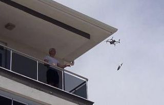 Çorum’da evden çıkamayanlara drone ile maske...