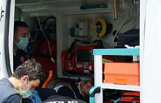 D-650 yan yolunda iki kamyon kafa kafaya çarpıştı...