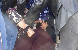 Diyarbakır’da HDP il binası önünde gergin anlar