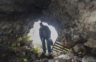 Doğal mağarada geçen 15 yıllık yaşam mücadelesi