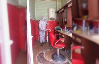 Dumlupınar’da berber ve kuaför salonları dezenfekte...