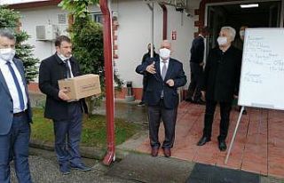 Düzce Belediyesi’nden, kamyoncu esnafına maske...