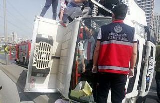 E-5’te boş yolda, fıskiye suları kazaya neden...