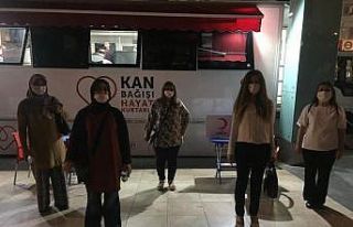 Eğitim Bir Sen üyelerinden kan bağışı