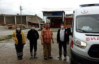 Eksozu kopan ambulansı tamir etti, ücret almadı