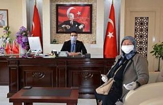 Emekli maaşından biriktirdiği 10 bin lirayı Mehmetçiğe...