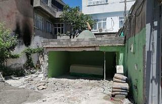 Emevi Komutanın Türbesi yenileniyor