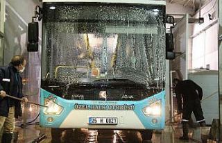 Erzurum’da toplu taşıma araçları dezenfekte...