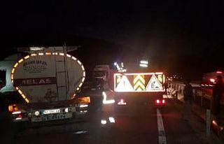 Freni patlayan TIR karşı şeride geçti