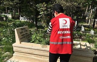 Genç Kızılay’dan anlamlı anneler günü kutlaması