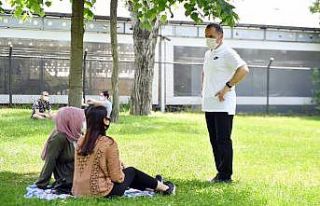 Gençler Hasköy sahilde doyasıya eğlendi