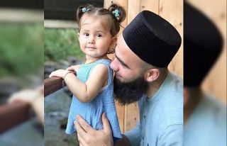 Geri manevra yaparken 2 yaşındaki kızını ezdi