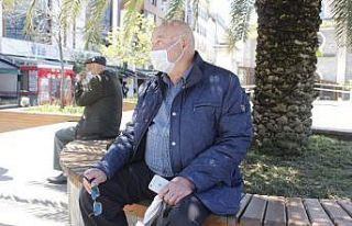 Giresun’da 65 yaş ve üstü vatandaşlar sokağa...