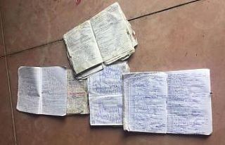 Gizemli hayırsever veresiye defterlerini satın aldı