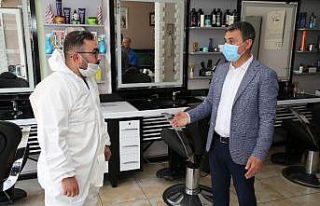 Gölbaşı Belediye Başkanı Şimşek, esnafa siftah...