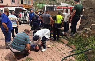 Hakimiyetini kaybeden kamyon, 1 motosiklet 2 otomobile...