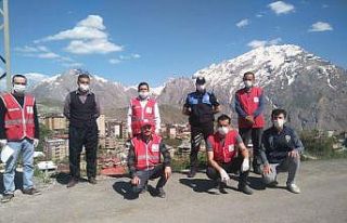 Hakkari Kızılay yardımlarını sürdürüyor