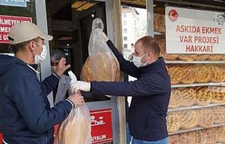 Hakkari’de ’Askıda Ekmek Var’ projesi