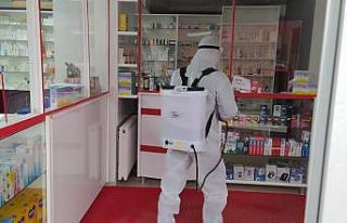 Hakkari’de eczaneler dezenfekte edildi