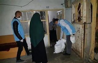 Hakkari’deki din görevlilerinin yardımları devam...