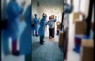 Hatay’da Korona virüs tedavisi olup iyileşen kadın,...