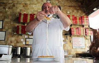 Hataylı künefeciler, normalleşme sürecinden umutlu