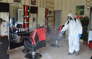 Havza’da berber ve kuaförler dezenfekte edildi