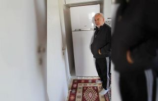 Hayırseverlerden 87 yaşındaki nineye buzdolabı...