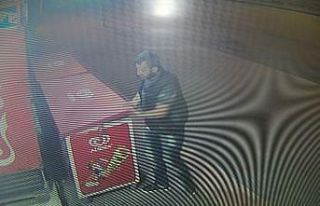 Hırsız çaldı, çocuklar geri getirdi