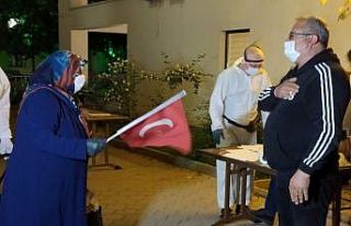 Hollanda’dan getirilen 349 Türk vatandaşı evlerine...