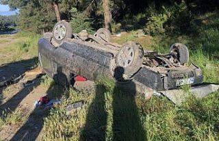 Hurdaya dönen otomobilin sürücüsü araçtan kendi...