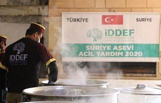İdlib’de her gün 1500 kişiye iftar veriliyor