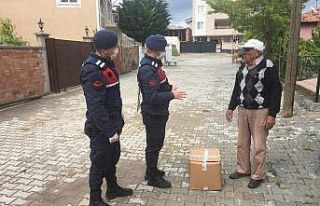 İhtiyaç sahiplerine gıda yardımı