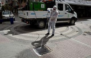 İlaçlama çalışmaları sürüyor