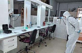 İlkadım’da berber ve kuaförler dezenfekte edildi